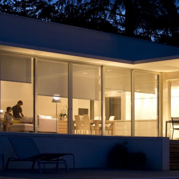 For- og ulemper ved elektriske gardiner